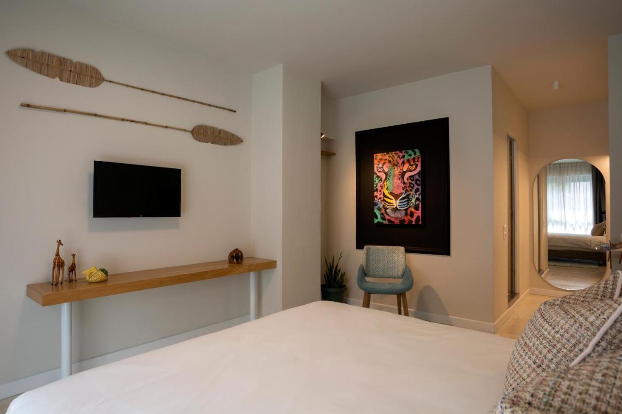 The Frogs_guest House