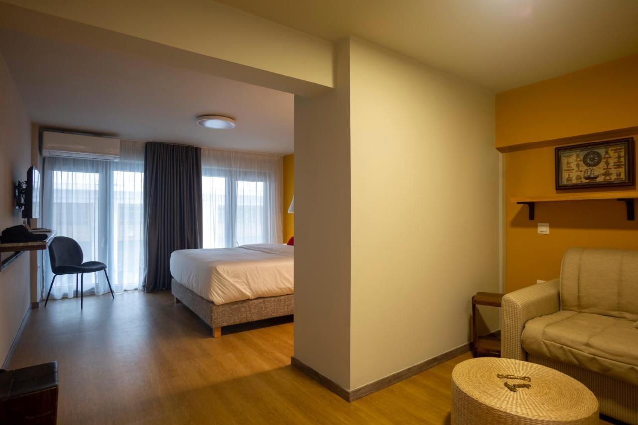 לינה וארוחת בוקר The Frogs_guest House