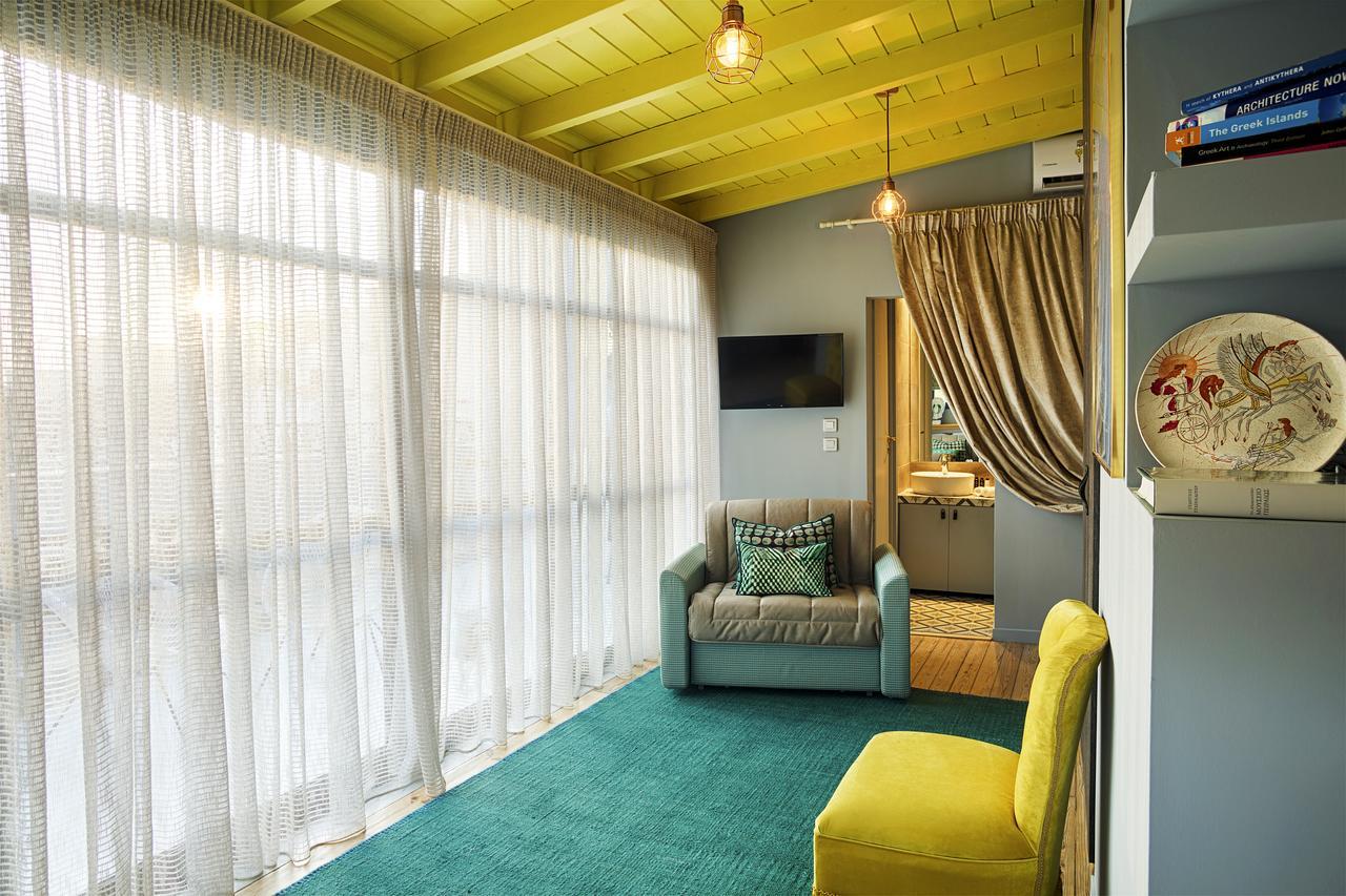 The Frogs_guest House