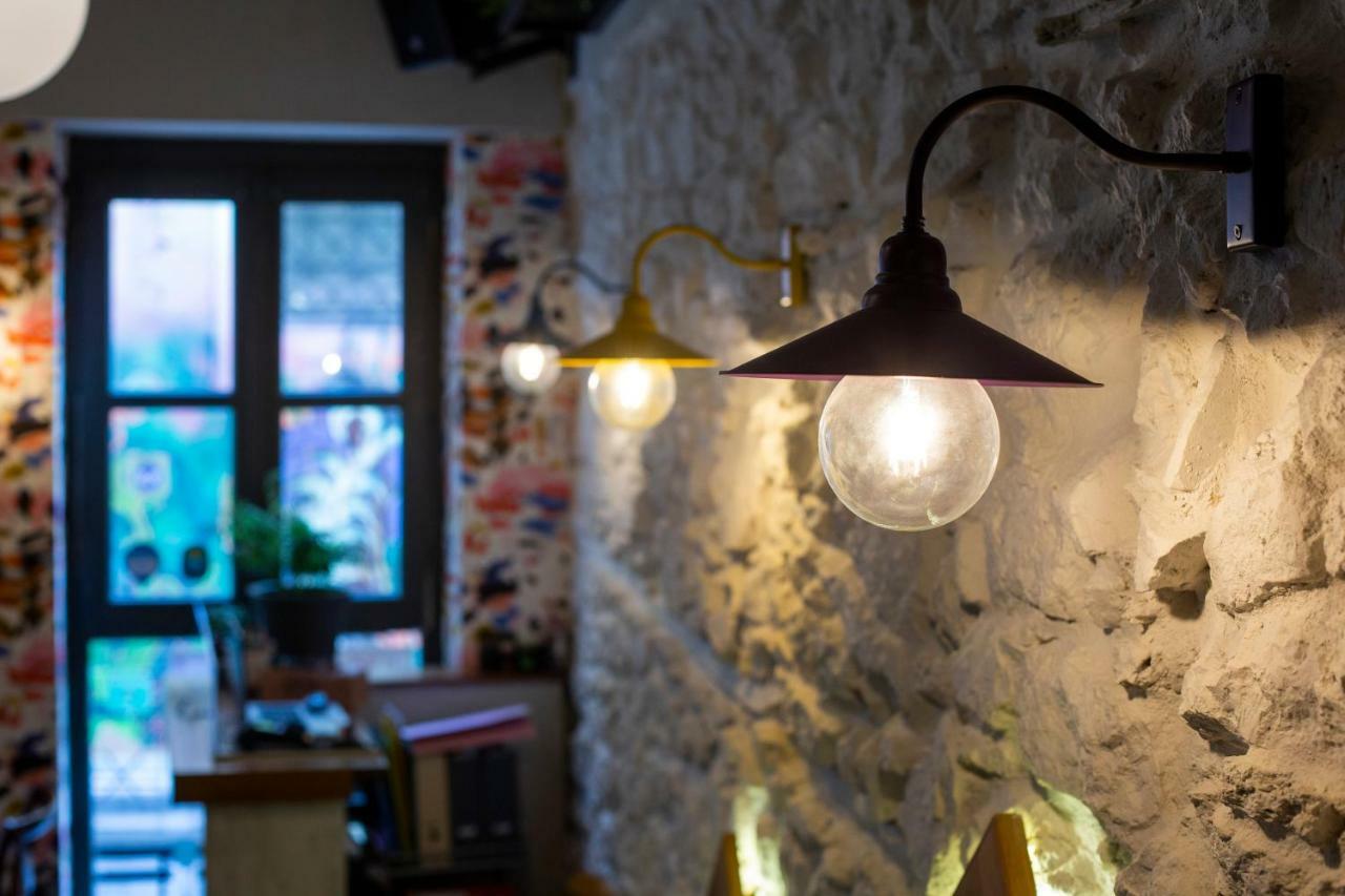 The Frogs_guest House לינה וארוחת בוקר אתונה